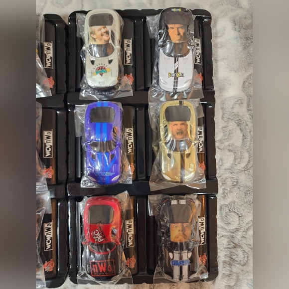1999 NWO/WCW Limited Edition 12 Car Collector Set with Certificate included - Picture 3 of 9